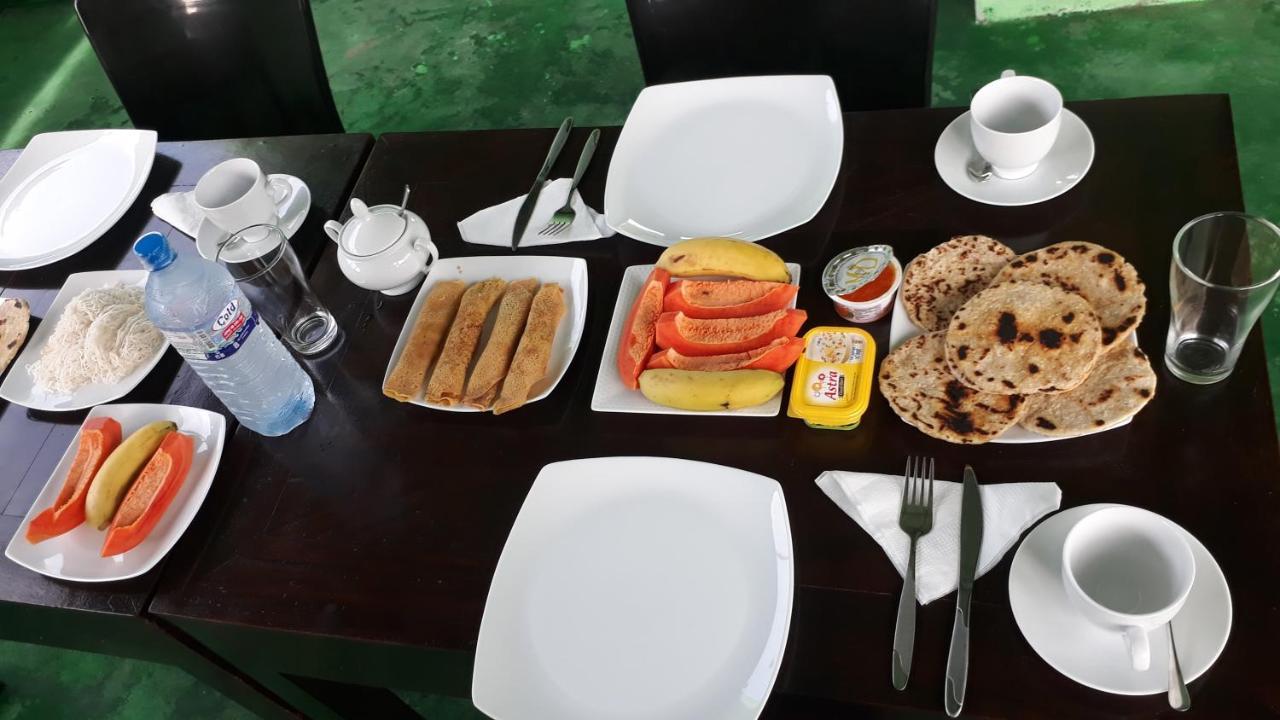 Granwin Hotel & Restaurant ダンブッラ エクステリア 写真